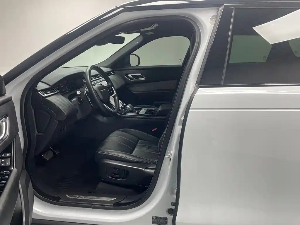 Land Rover Range Rover Velar 2021 — миниатюра 12