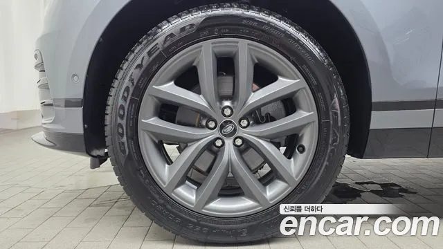 Land Rover Range Rover Velar 2026 — миниатюра 5
