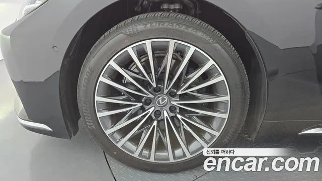 Lexus LS 2024 — миниатюра 5