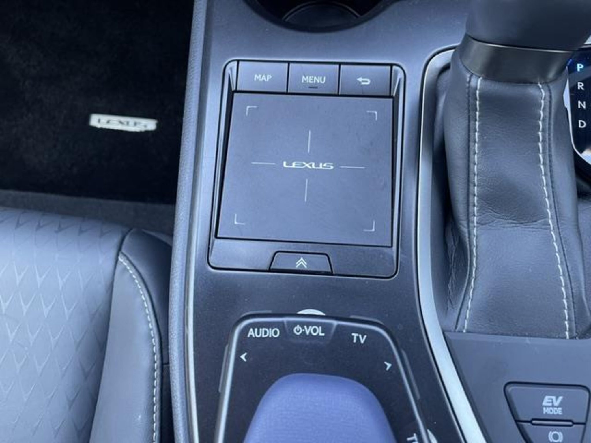 Lexus UX 2021 — миниатюра 10