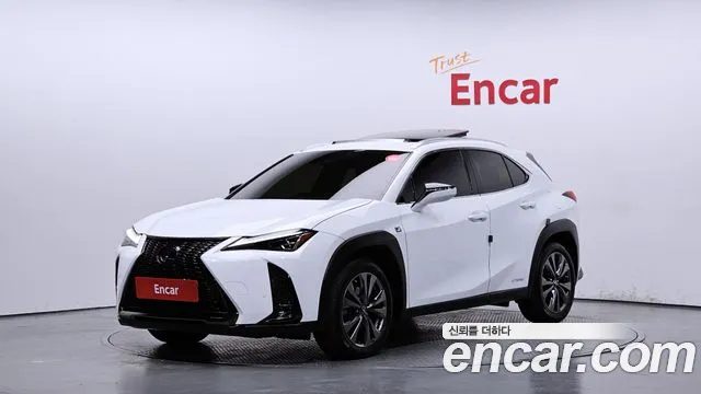 Lexus UX 2022 — фото 1