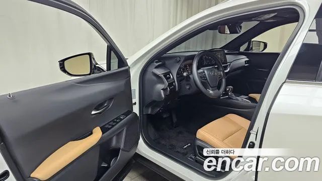 Lexus UX 2024 — миниатюра 10