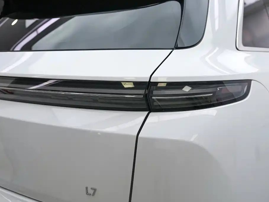 Li Auto L7 2023 — миниатюра 14