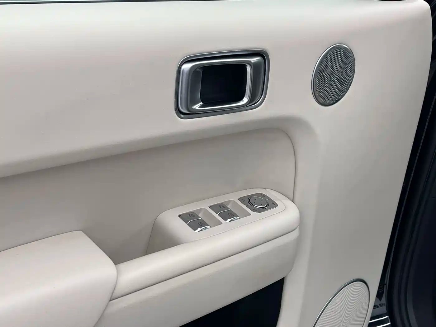Li Auto L9 2023 — миниатюра 16