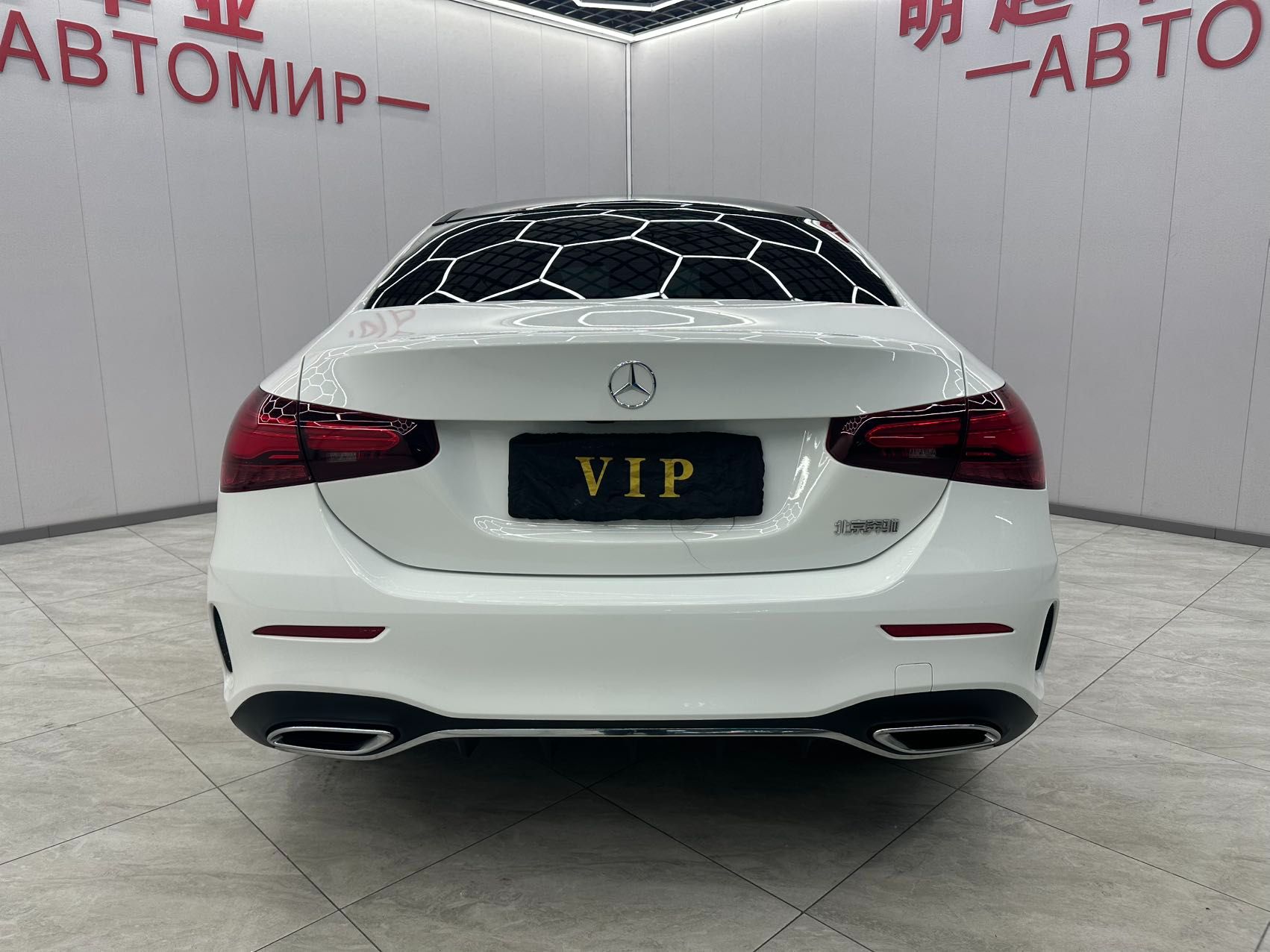 Mercedes-Benz A180L 2023 — миниатюра 6