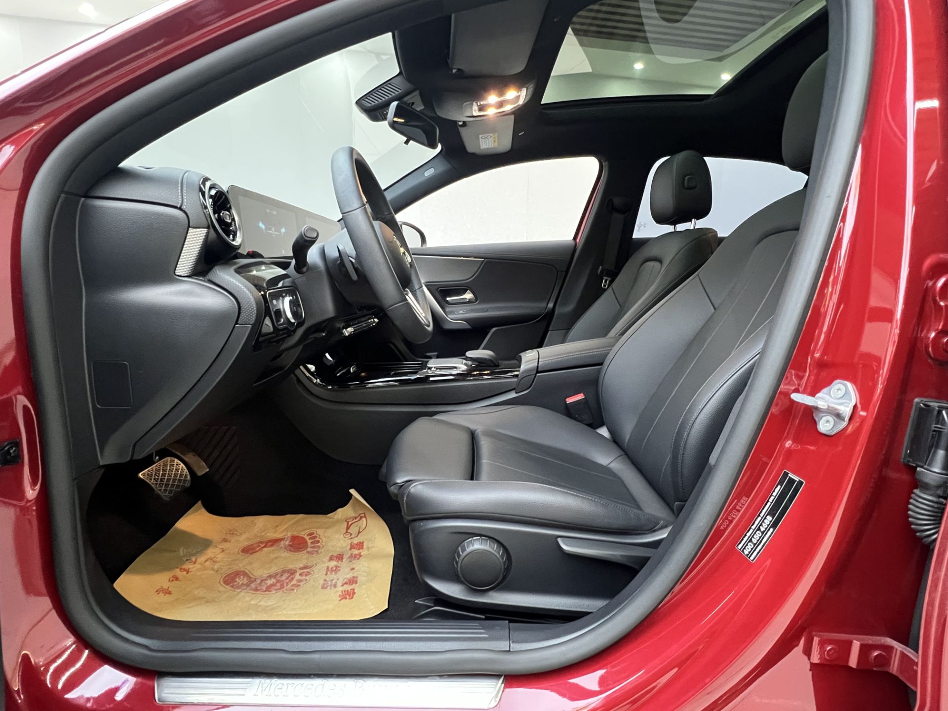 Mercedes-Benz A180L 2021 — миниатюра 8