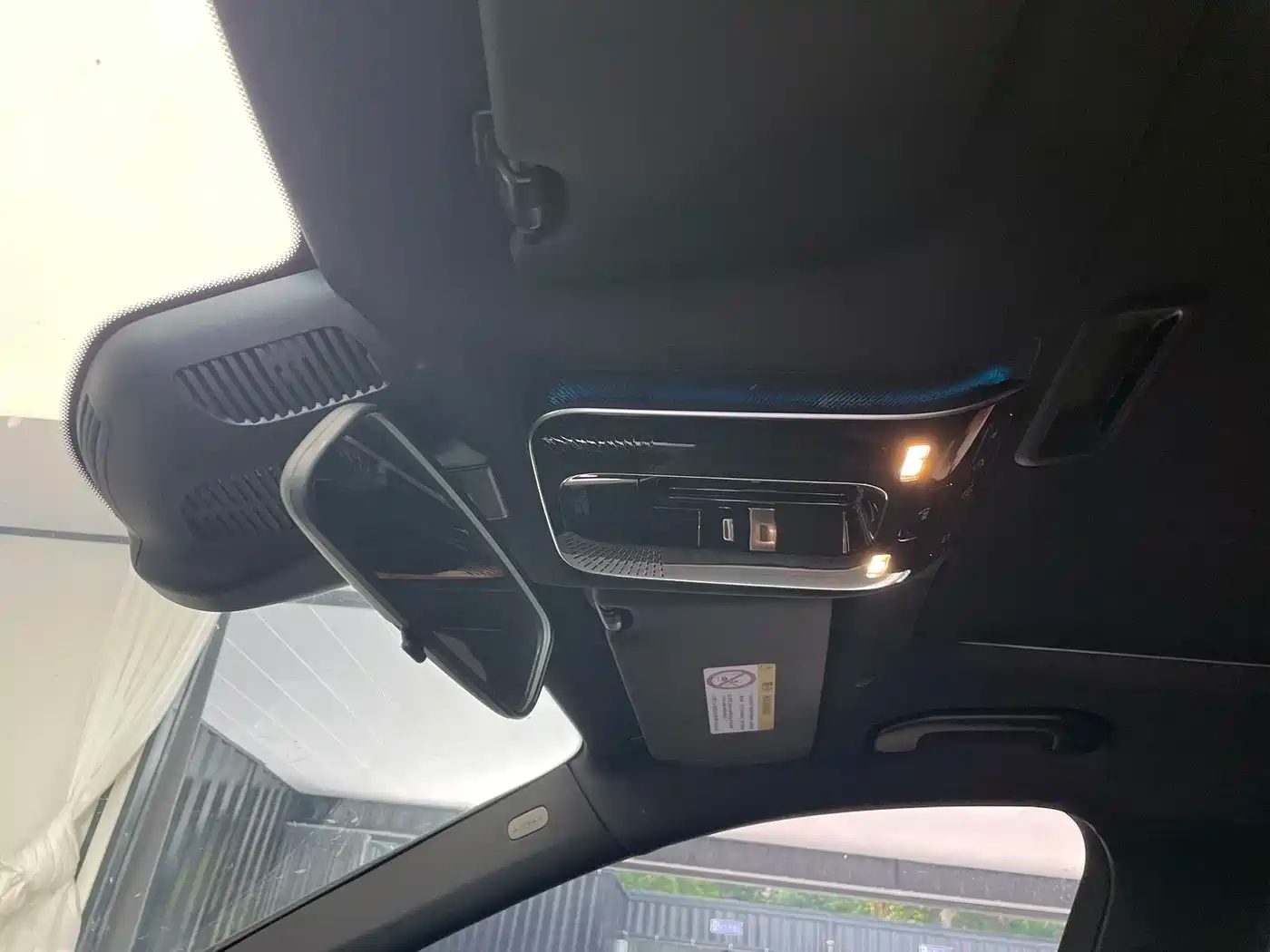 Mercedes-Benz C-Class 2023 — миниатюра 11