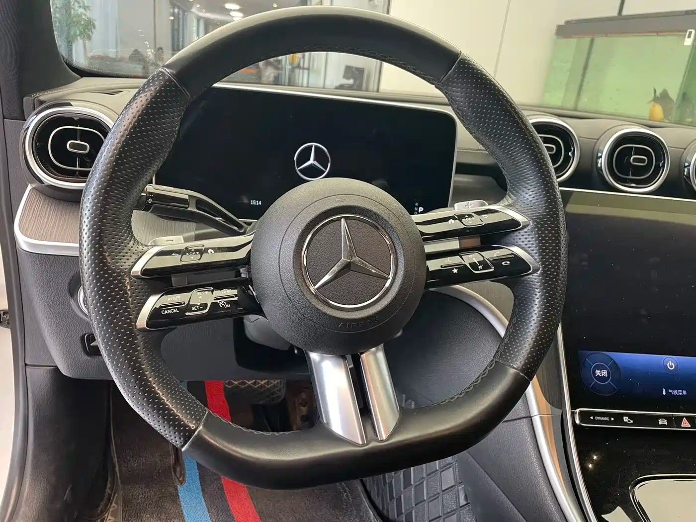 Mercedes-Benz C-Class 2023 — миниатюра 8