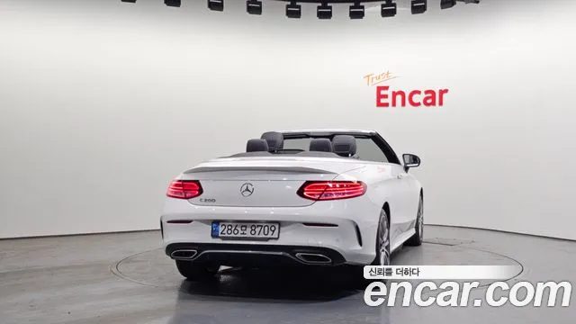 Mercedes-Benz C-Class 2023 — миниатюра 4
