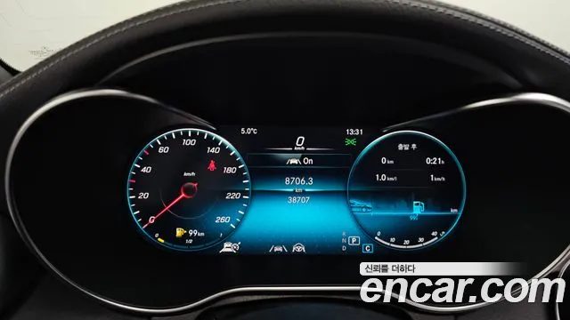 Mercedes-Benz C-Class 2023 — миниатюра 8
