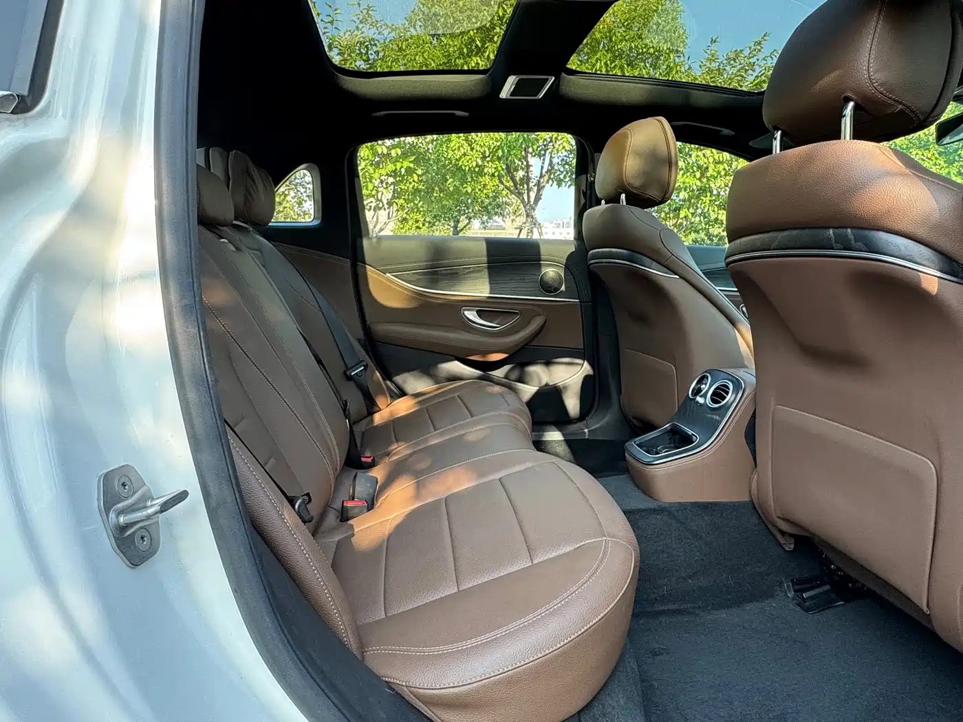 Mercedes-Benz E-Class 2021 — миниатюра 15