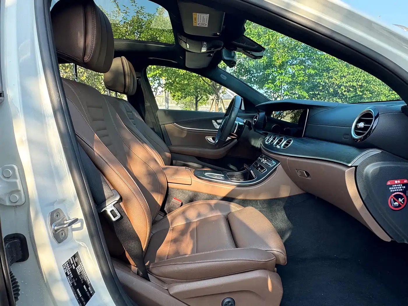 Mercedes-Benz E-Class 2021 — миниатюра 18