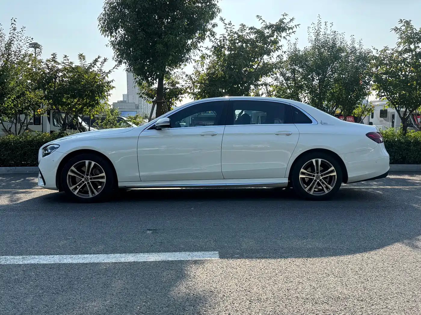 Mercedes-Benz E-Class 2021 — миниатюра 6