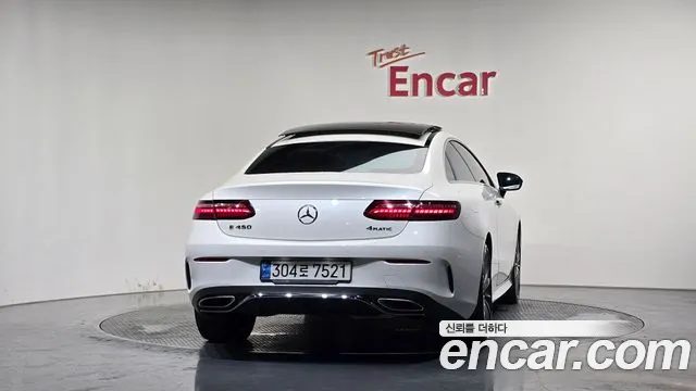 Mercedes-Benz E-Class 2021 — миниатюра 4