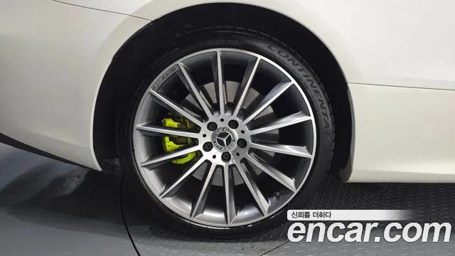 Mercedes-Benz E-Class 2021 — миниатюра 5