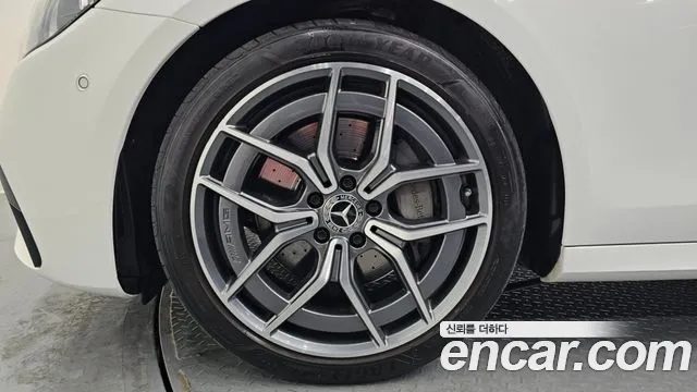 Mercedes-Benz E-Class 2022 — миниатюра 5