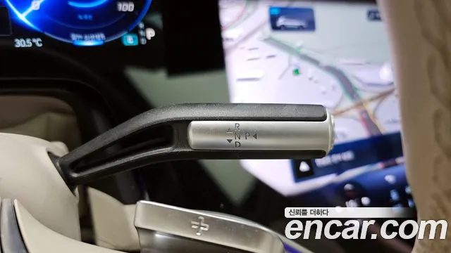 Mercedes-Benz EQS 2023 — миниатюра 9