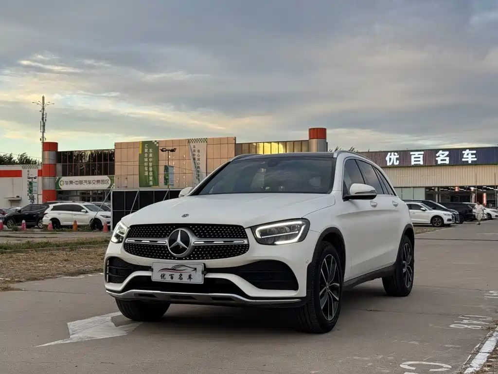Mercedes-Benz GLC 2022 — фото 1