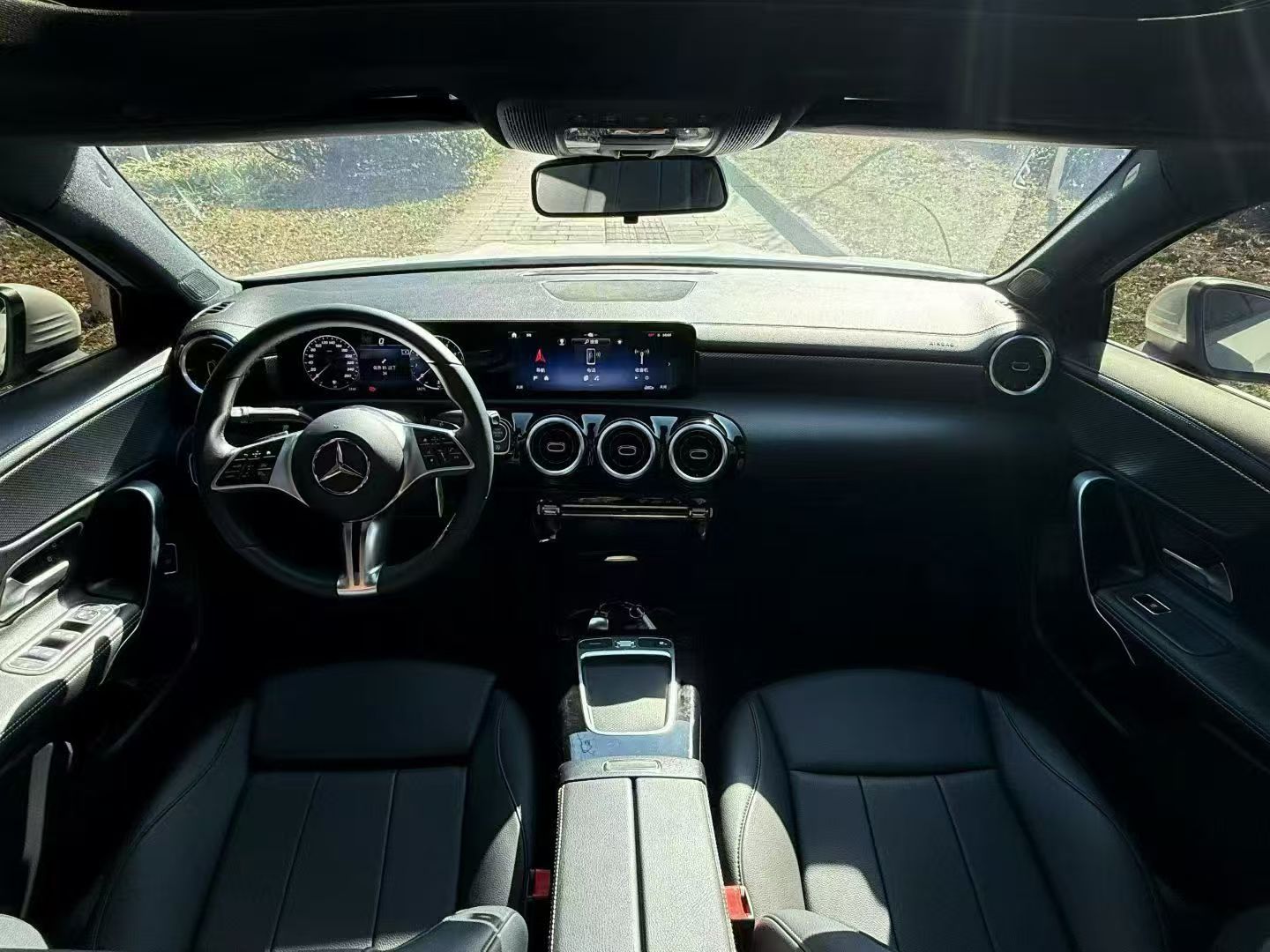 Mercedes-Benz A180L 2023 — миниатюра 5