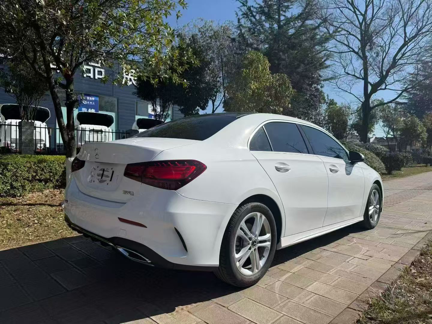 Mercedes-Benz A180L 2023 — миниатюра 8