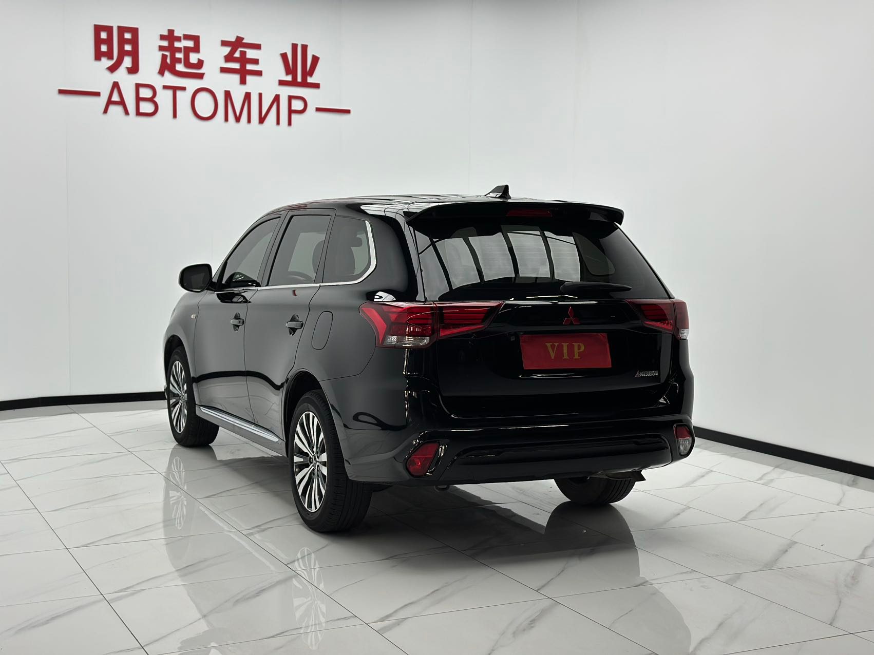 Mitsubishi Outlander 2022 — миниатюра 6