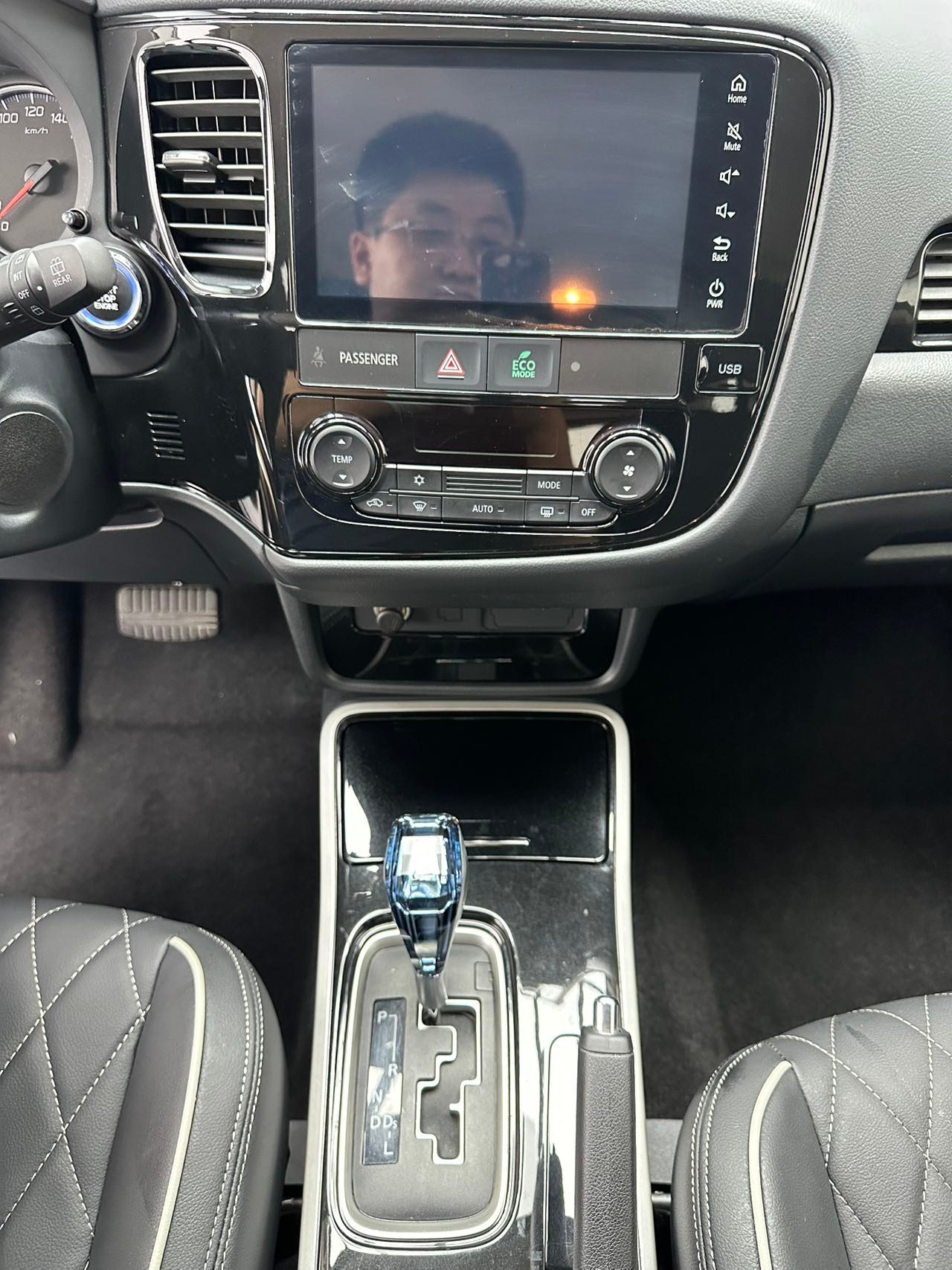 Mitsubishi Outlander 2022 — миниатюра 9