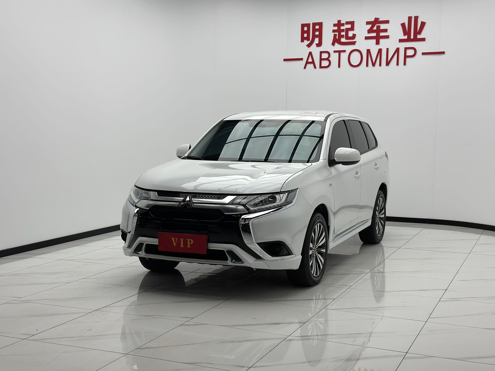Mitsubishi Outlander 2022 — миниатюра 3