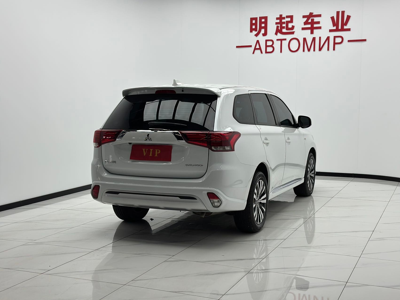 Mitsubishi Outlander 2022 — миниатюра 5