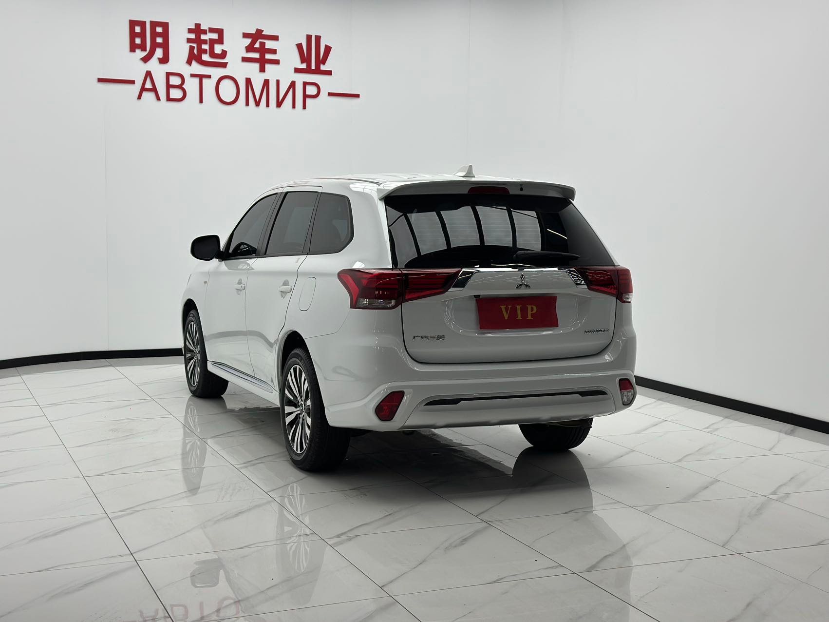 Mitsubishi Outlander 2022 — миниатюра 6