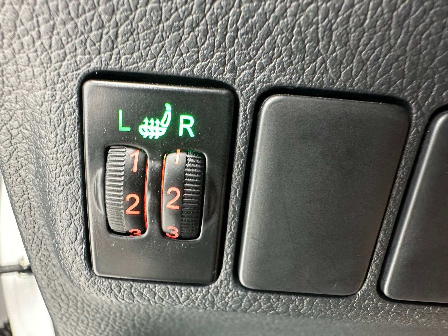 Mitsubishi Outlander 2022 — миниатюра 14