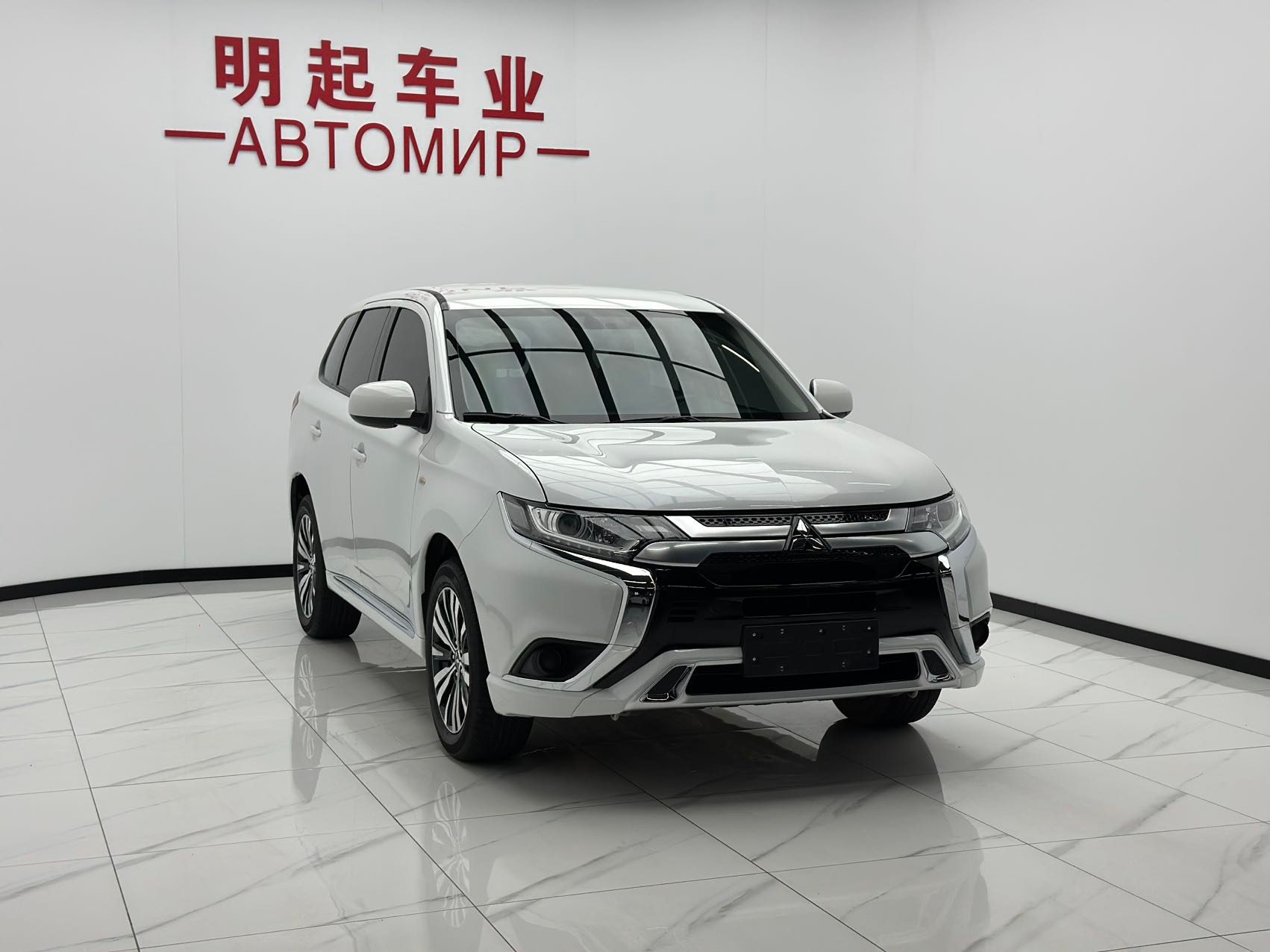 Mitsubishi Outlander 2022 — миниатюра 2