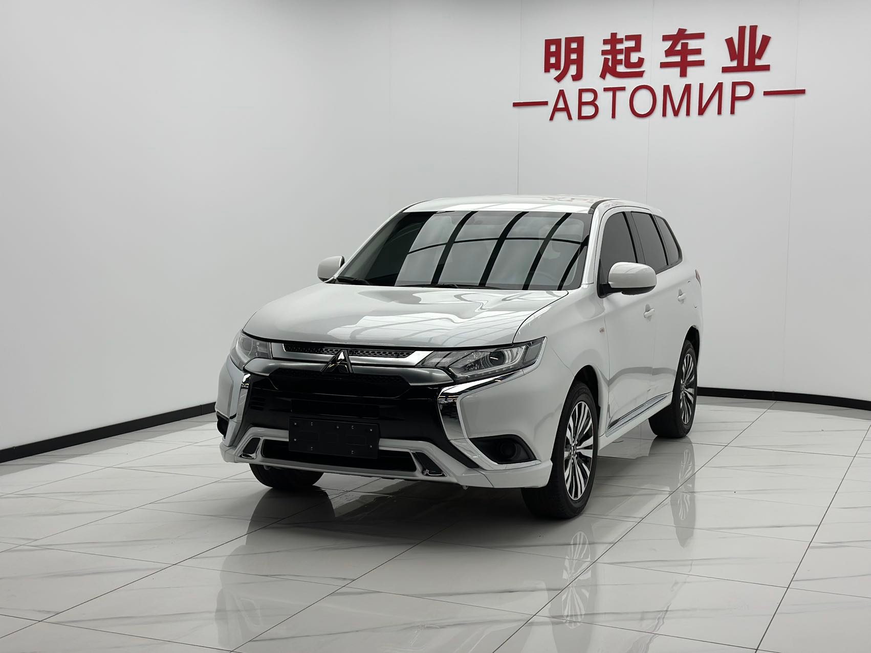 Mitsubishi Outlander 2022 — миниатюра 3