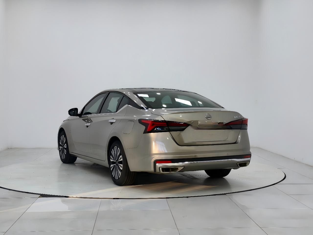 Nissan Teana 2022 — миниатюра 5