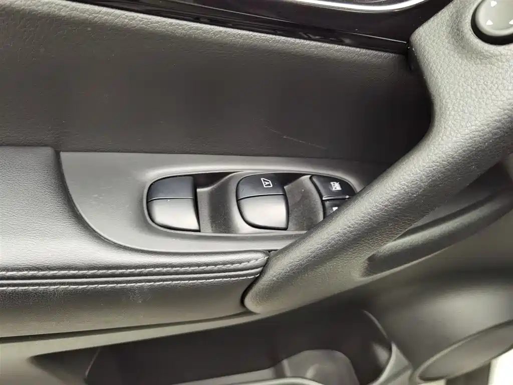 Nissan X-Trail 2021 — миниатюра 9