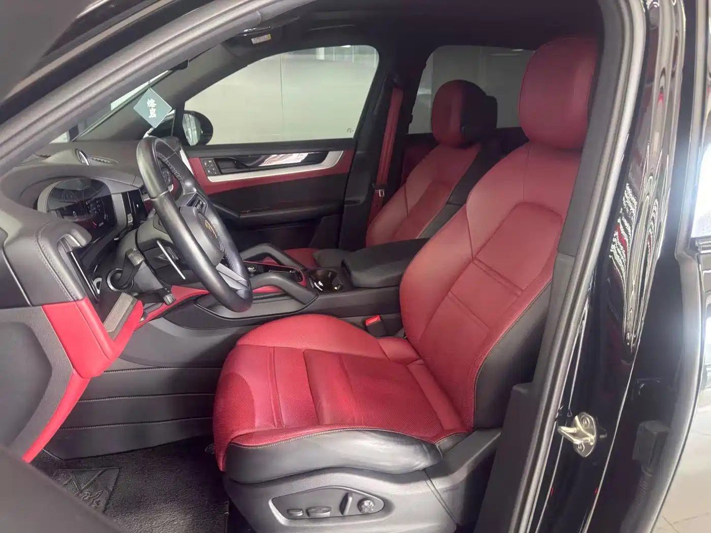 Porsche Cayenne 2024 — миниатюра 4