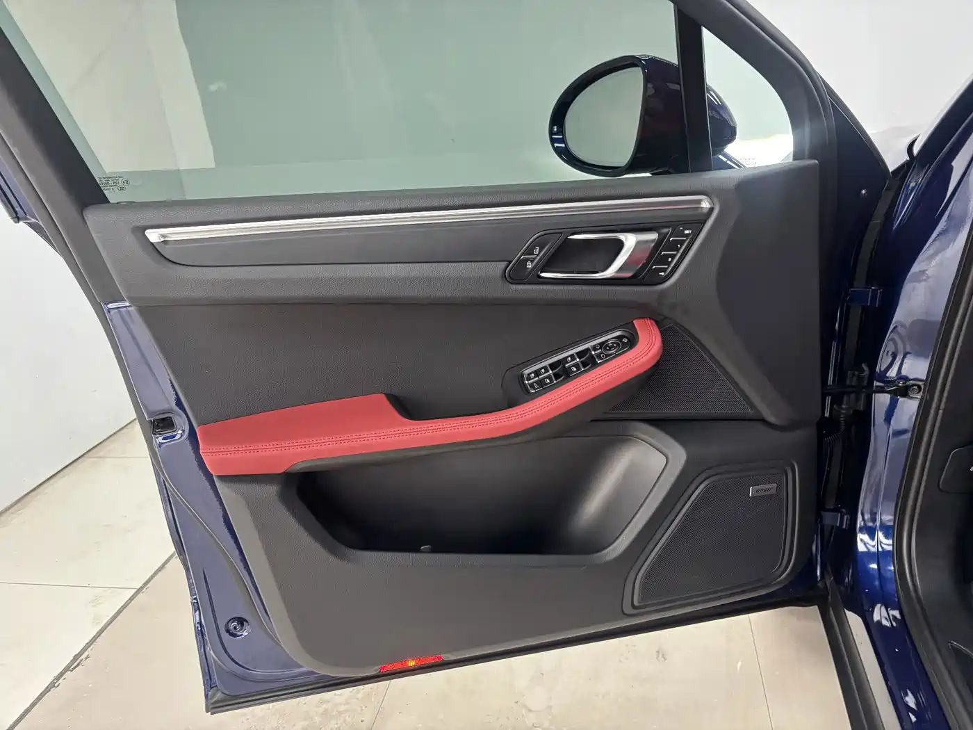 Porsche Macan 2022 — миниатюра 10