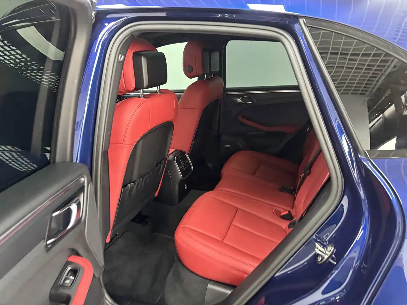 Porsche Macan 2022 — миниатюра 22