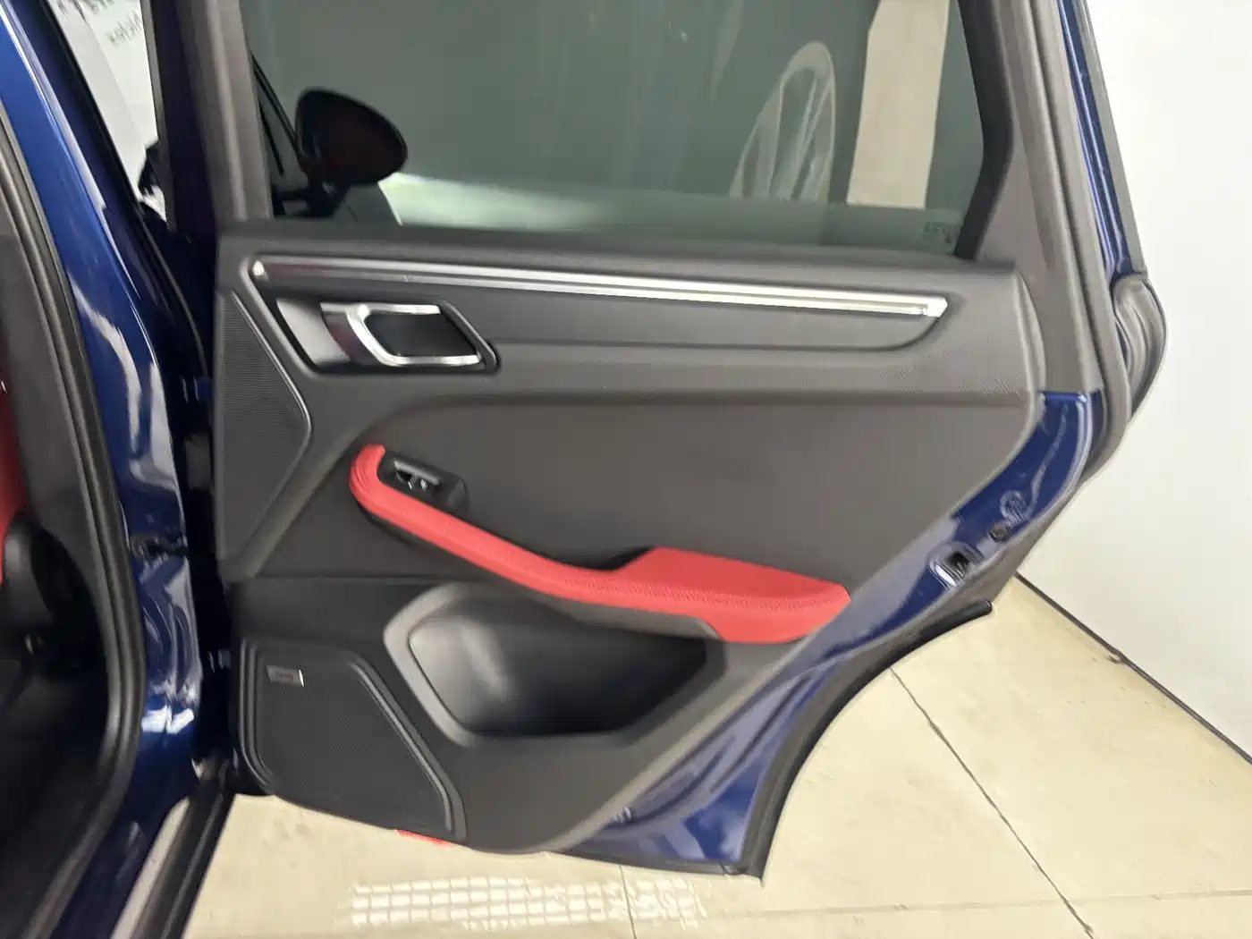 Porsche Macan 2022 — миниатюра 23