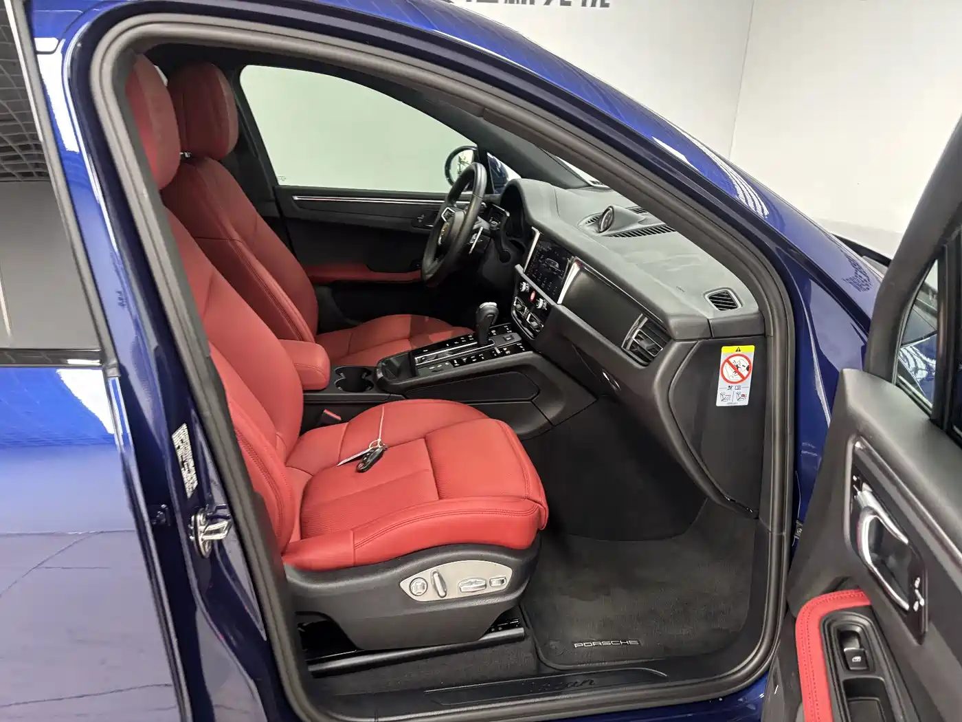 Porsche Macan 2022 — миниатюра 26