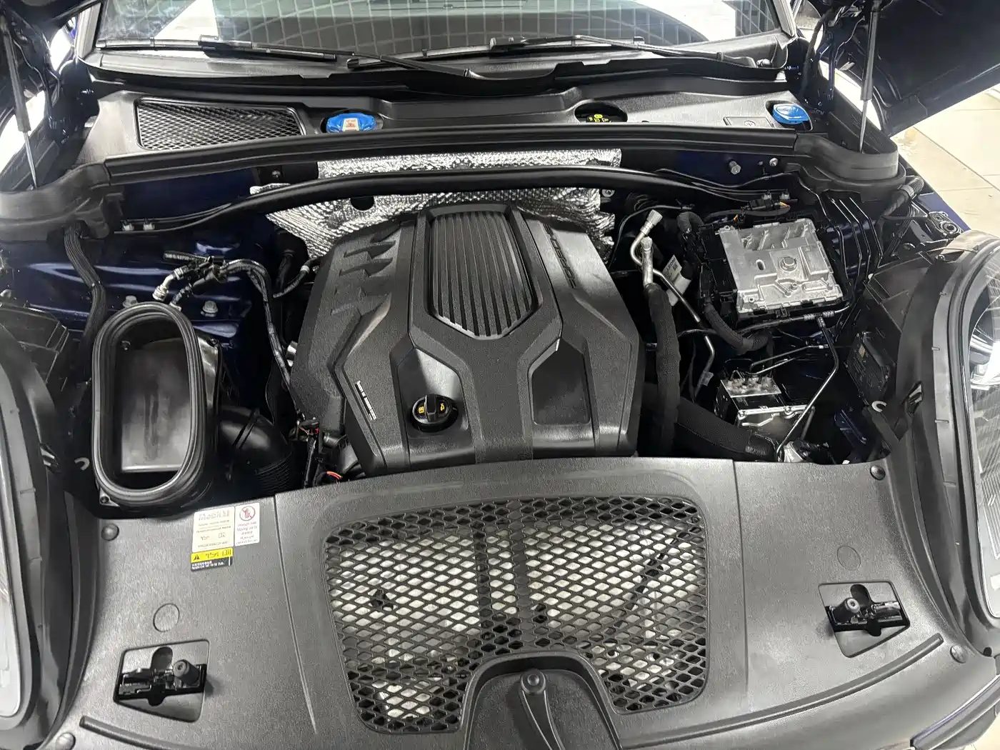 Porsche Macan 2022 — миниатюра 31