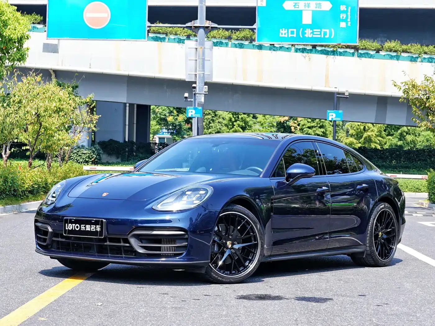 Porsche Panamera 2022 — фото 1