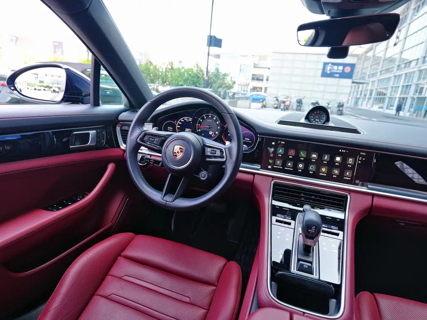 Porsche Panamera 2022 — миниатюра 11