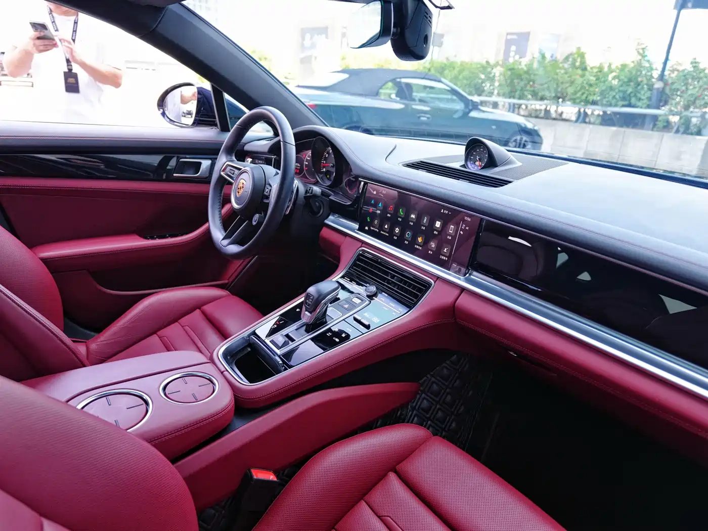 Porsche Panamera 2022 — миниатюра 9