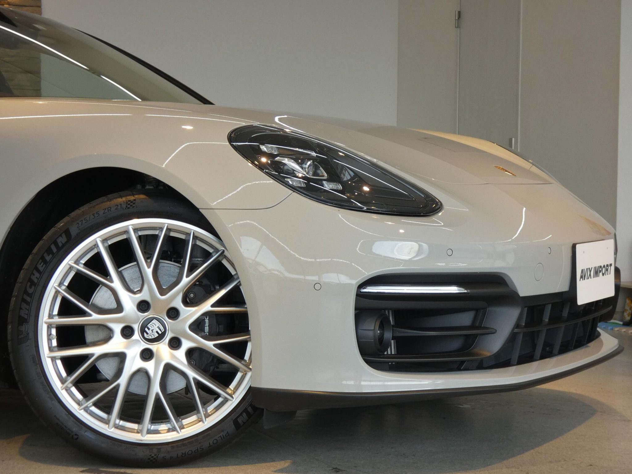 Porsche Panamera 2023 — миниатюра 5