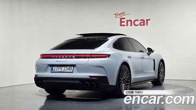 Porsche Panamera 2025 — миниатюра 2