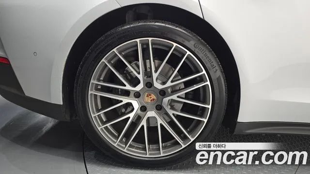 Porsche Panamera 2025 — миниатюра 5
