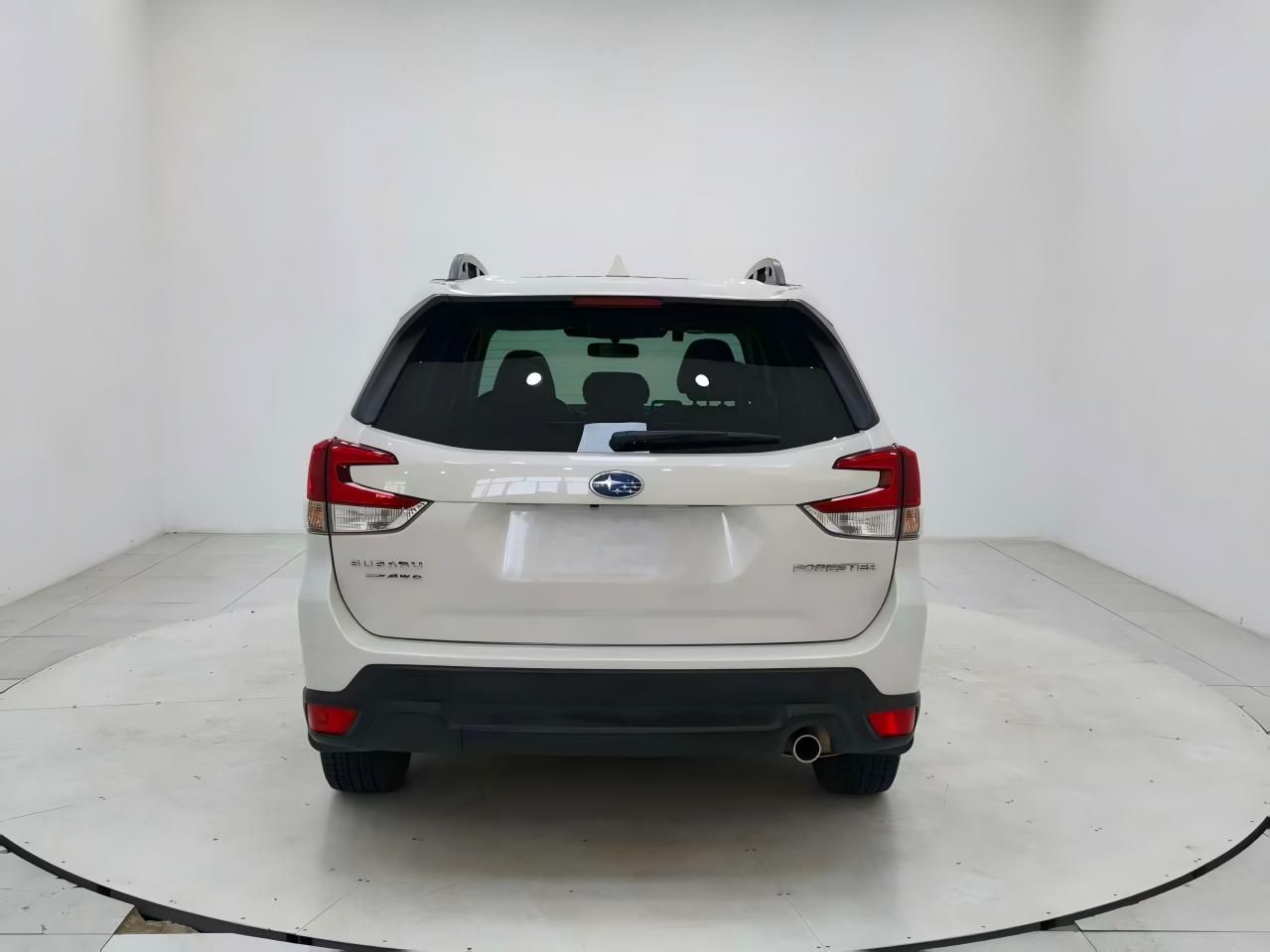 Subaru Forester 2022 — миниатюра 6