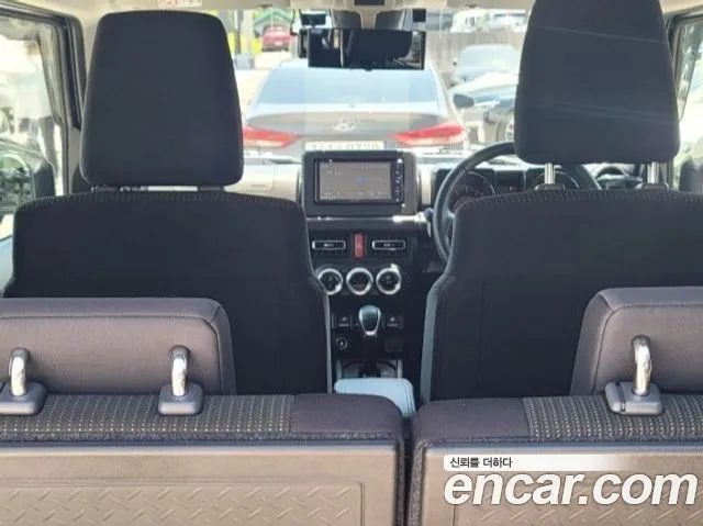 Suzuki Jimny 2023 — миниатюра 7