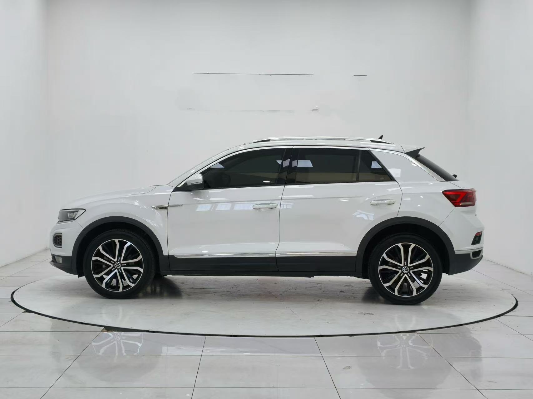 Volkswagen T-ROC 2021 — миниатюра 7