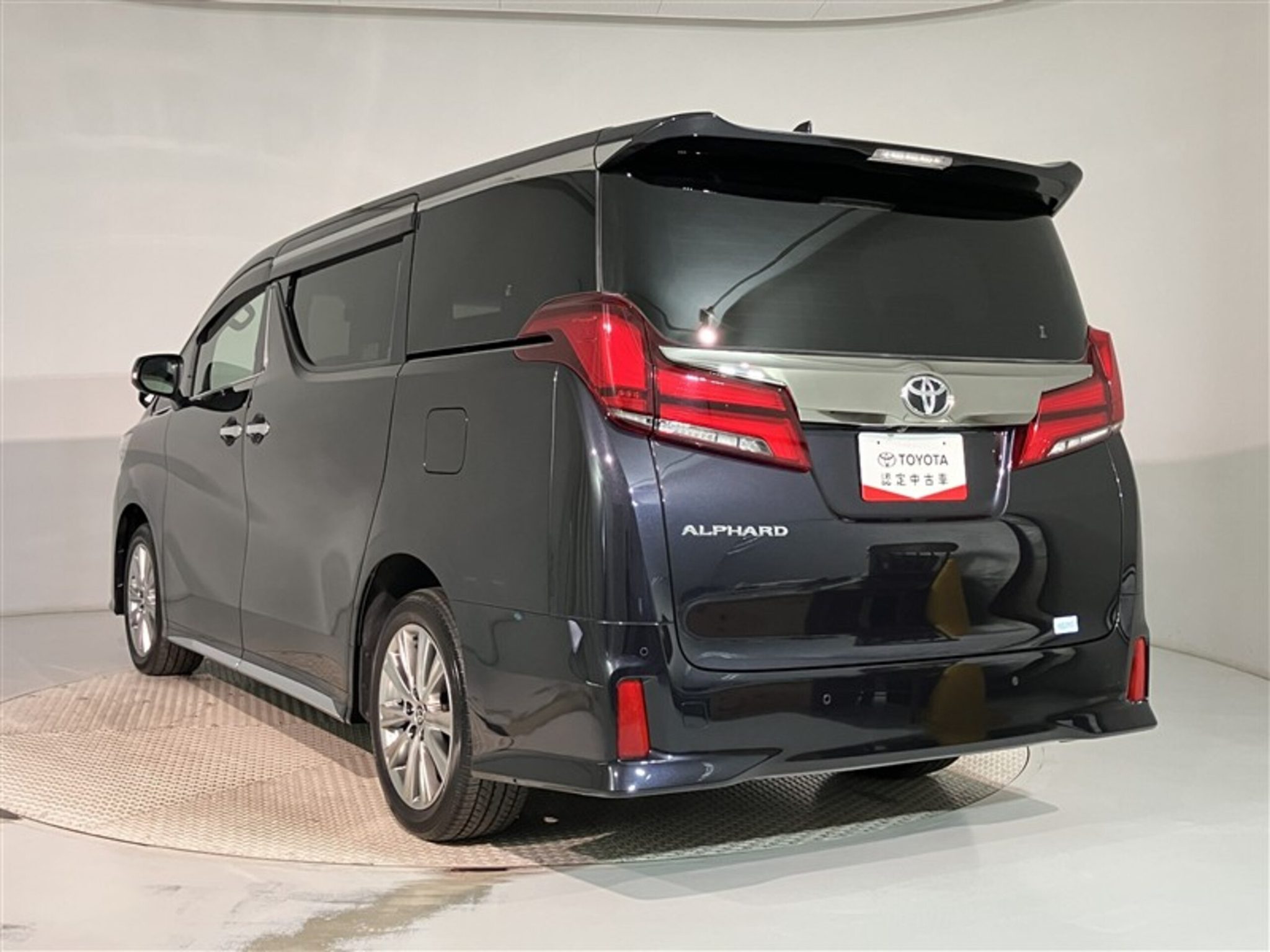Toyota Alphard 2022 — миниатюра 5